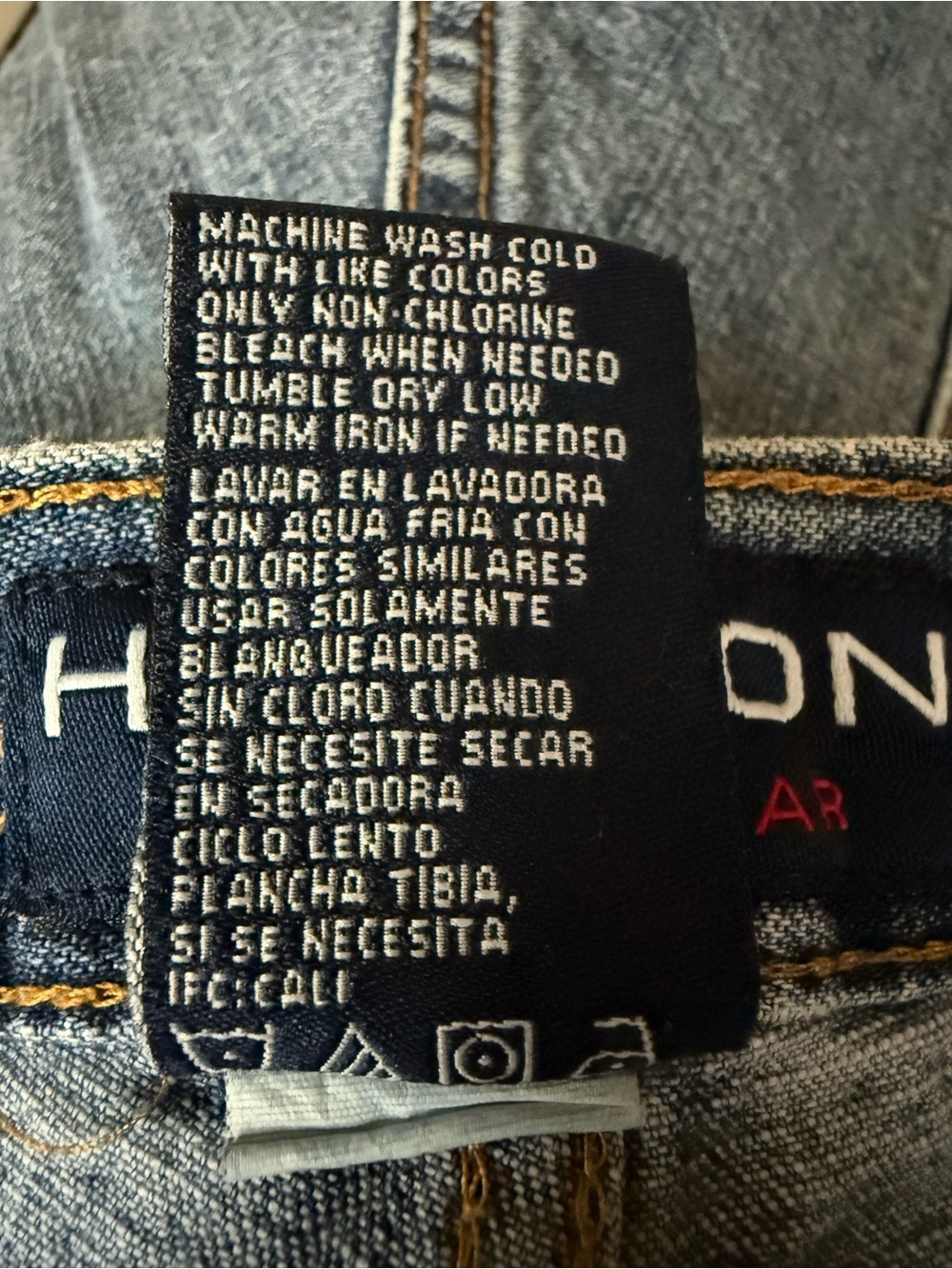 Classic Halston Jeanwear Light Blue Denim Relaxed High-Waist Shorts - Picture 7 of 7
